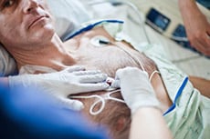 Klinik-Blog: Mutter auf Neugeborenen-ITS – EKG-Elektroden