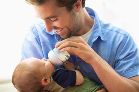Comment Donner Le Biberon A Bebe Philips Avent Comment Donner Le Biberon A Bebe Philips Avent