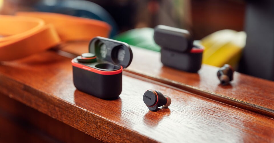 Philips True Wireless-Ohrhörer mit Ladeetui