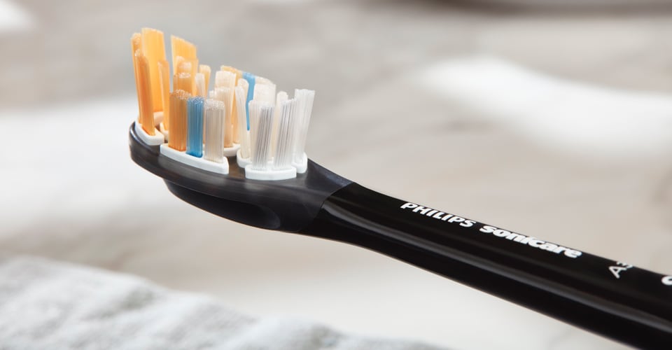 Nahaufnahme des Philips Sonicare A3 Premium All-in-One Bürstenkopfs.