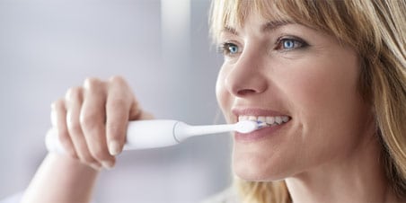 Zahnschmelz stärken mit diesen Tipps