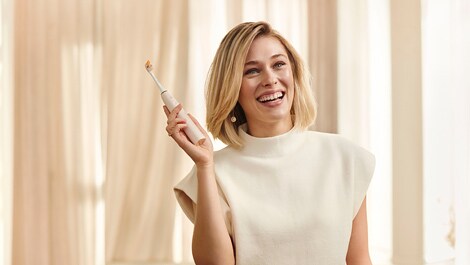 La nouvelle brosse à dents électrique Sonicare 9900 Prestige de Philips avec technologie SenseIQ