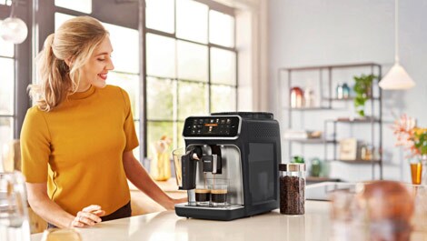 Philips Serie 5400 Kaffeevollautomat EP5447/90 - Lifestylebild